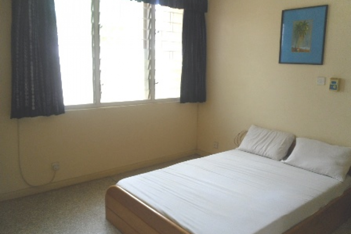 ampomah estate bed2