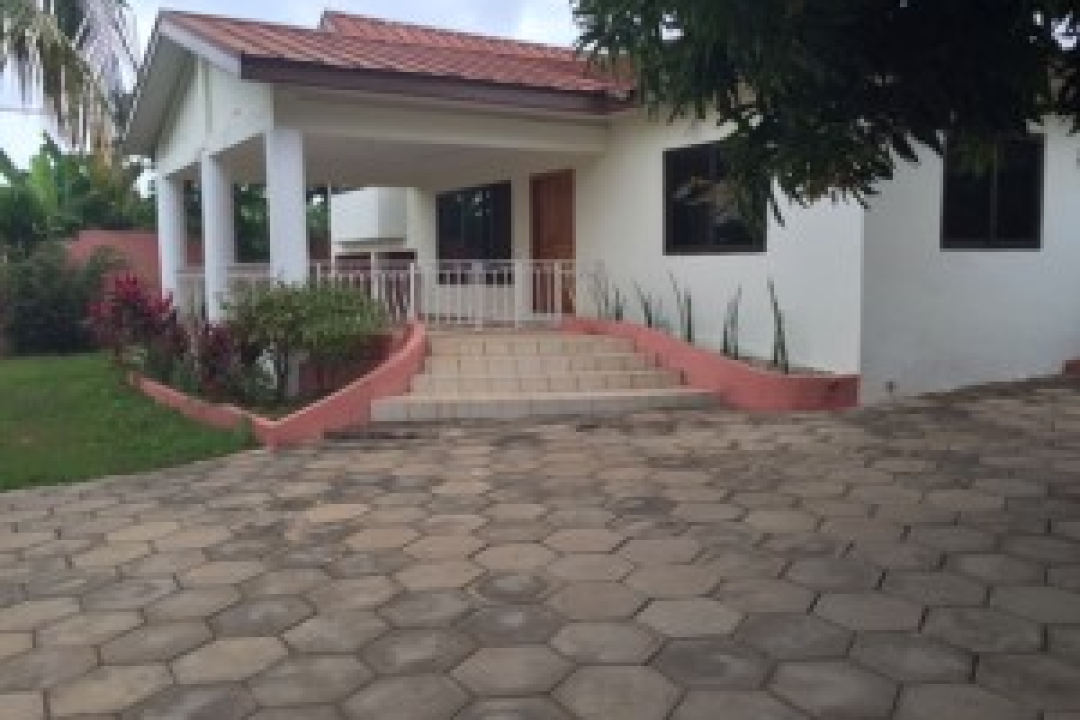4 bedroom house for sale east airpor2t
