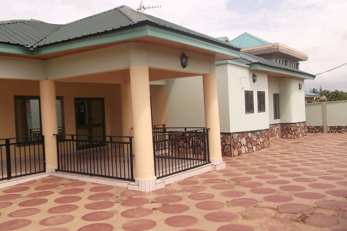 5 BEDROOM HOUSE IS FULLY FURNISHED WITH ONE (1) BEDROOM BOYS QUARTERS
