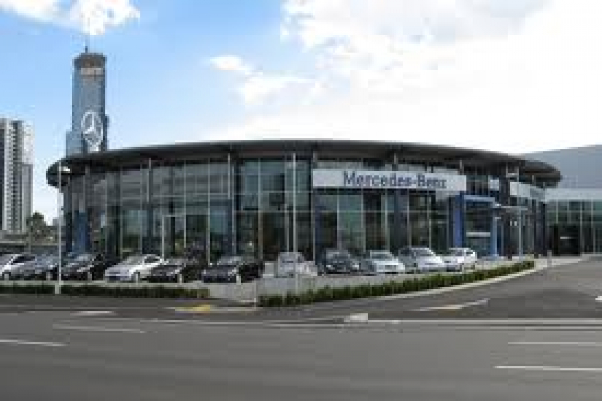 car showroom 1